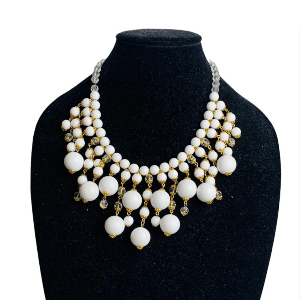 Joan Rivers Elegant White and Gold Beaded Necklace’s